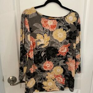 Red Ruby XL 3/4 sleeve floral top